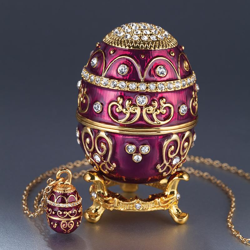 Rozalina Egg & Necklace